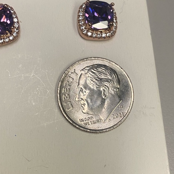 COPY - Black onyx stud earrings - Picture 4 of 5